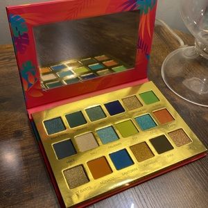Tropical dreams eyeshadow palette *brand new*